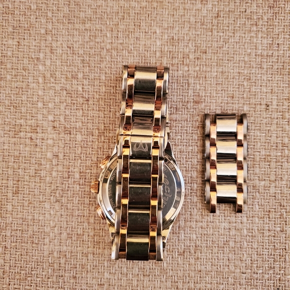 TECHNOMARINE Neo Classic Chronograph 41mm (Unisex) - Picture 3 of 6